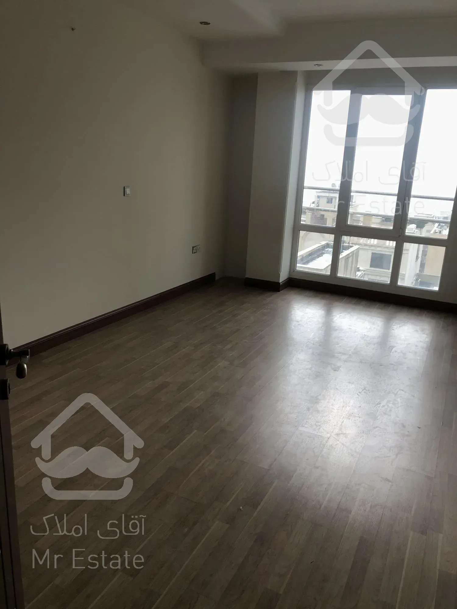 رهن و اجاره آپارتمان ۲۲۰ متری ۴ خواب نیاوران