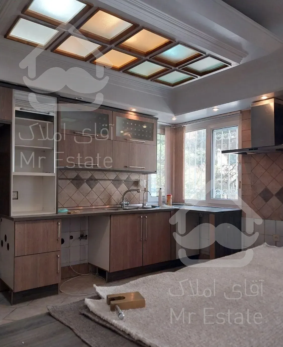 ۱۸۰ متر/بازسازی شده/نیلوفر