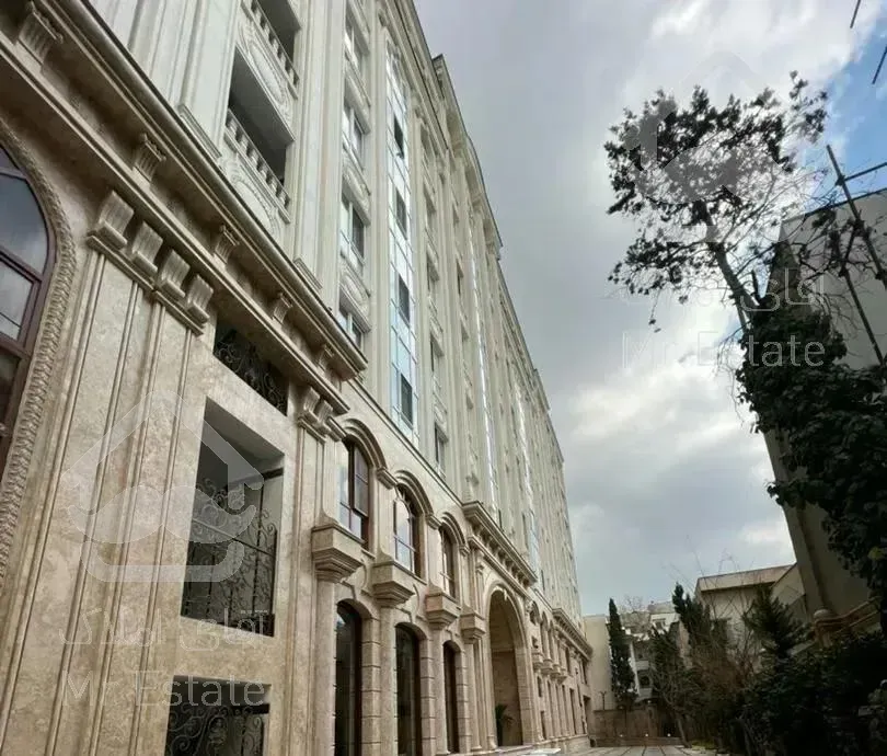 ۲۰۰ متر آپارتمان برند*قلب دروس*کلید نخورده