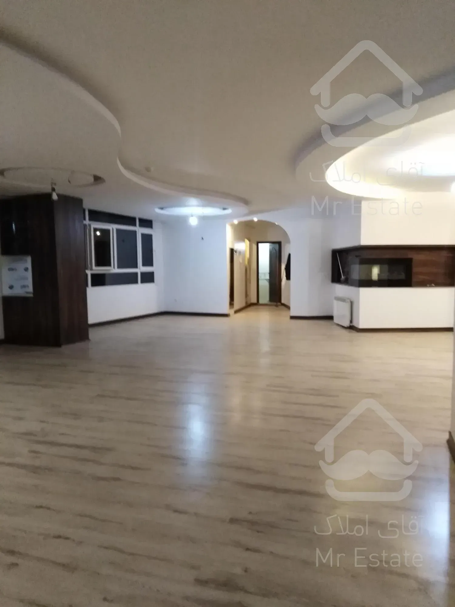 تکواحدی لوکس/۱۷۸متر بینظیر/سه نبش/کاشانی آلاله