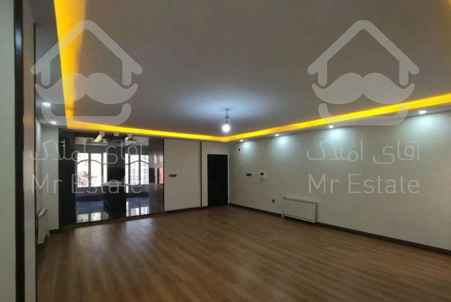 ۱۰۵متر. دو‌ خواب . نور و نقشه  . رهن کامل