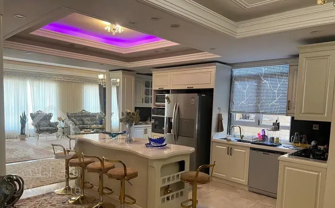 ۱۰۵ متر فردوس غرب ۳ پارکینگ‌