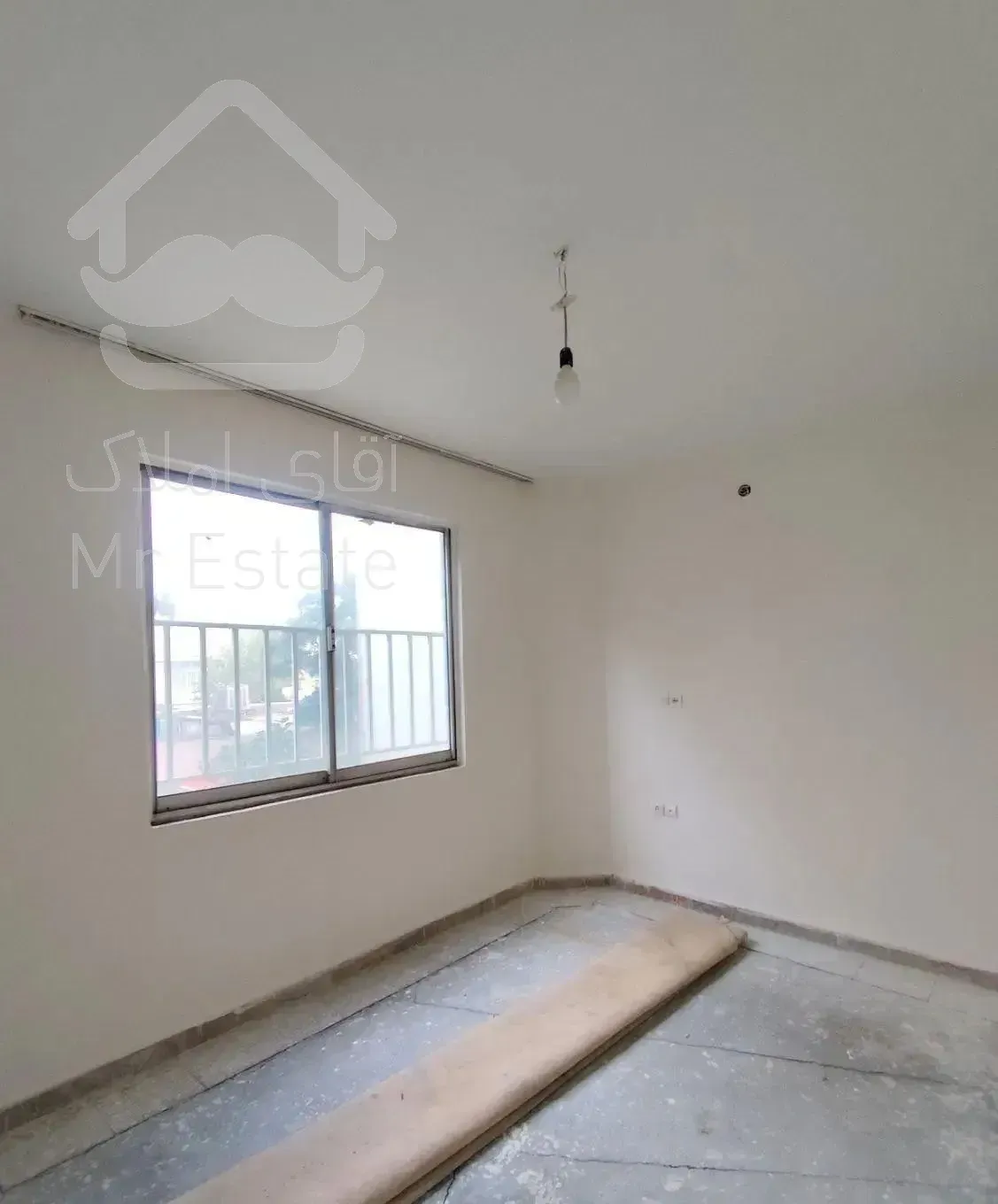 دلارام/اقبال برسلانی/ دو قدمی مترو/طبقه اول ۹۰متری