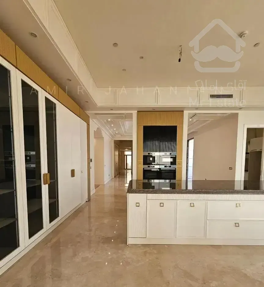 ۲۷۰ متر / مشاعات فول / لوکیشن دنج / ۲ پارکینگ