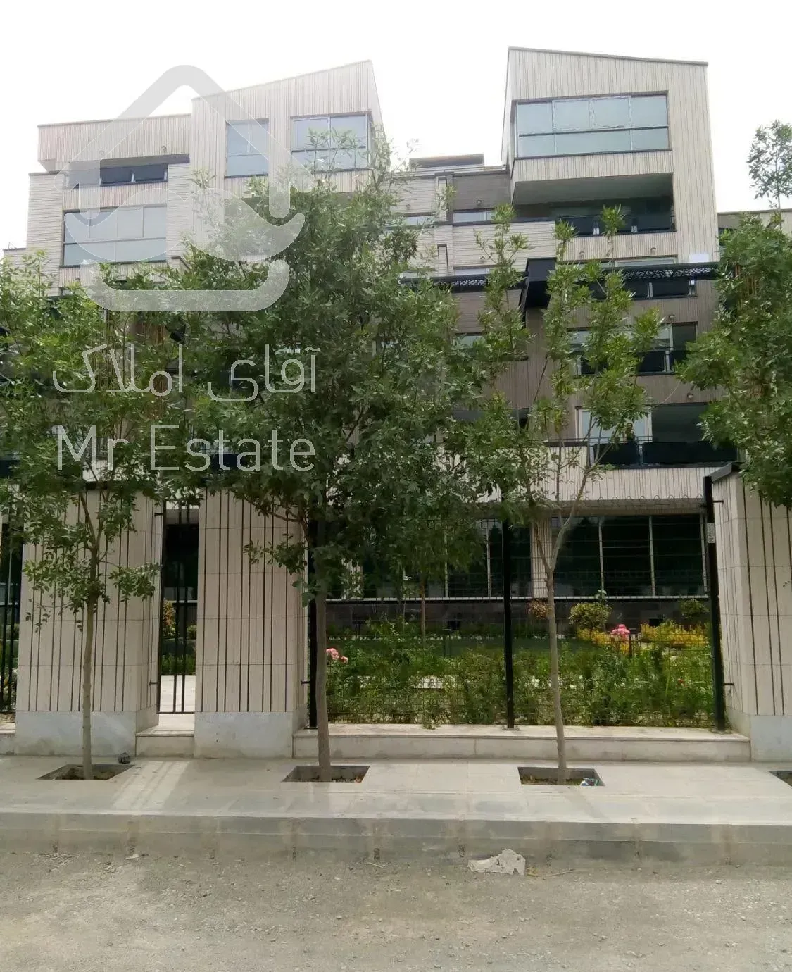 ۱۸۶ متر ۲ پارکینگ فول مشاعات