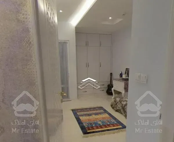 آموزگار111متری(سنددار)طبقه3/بدون مشابه/صفر