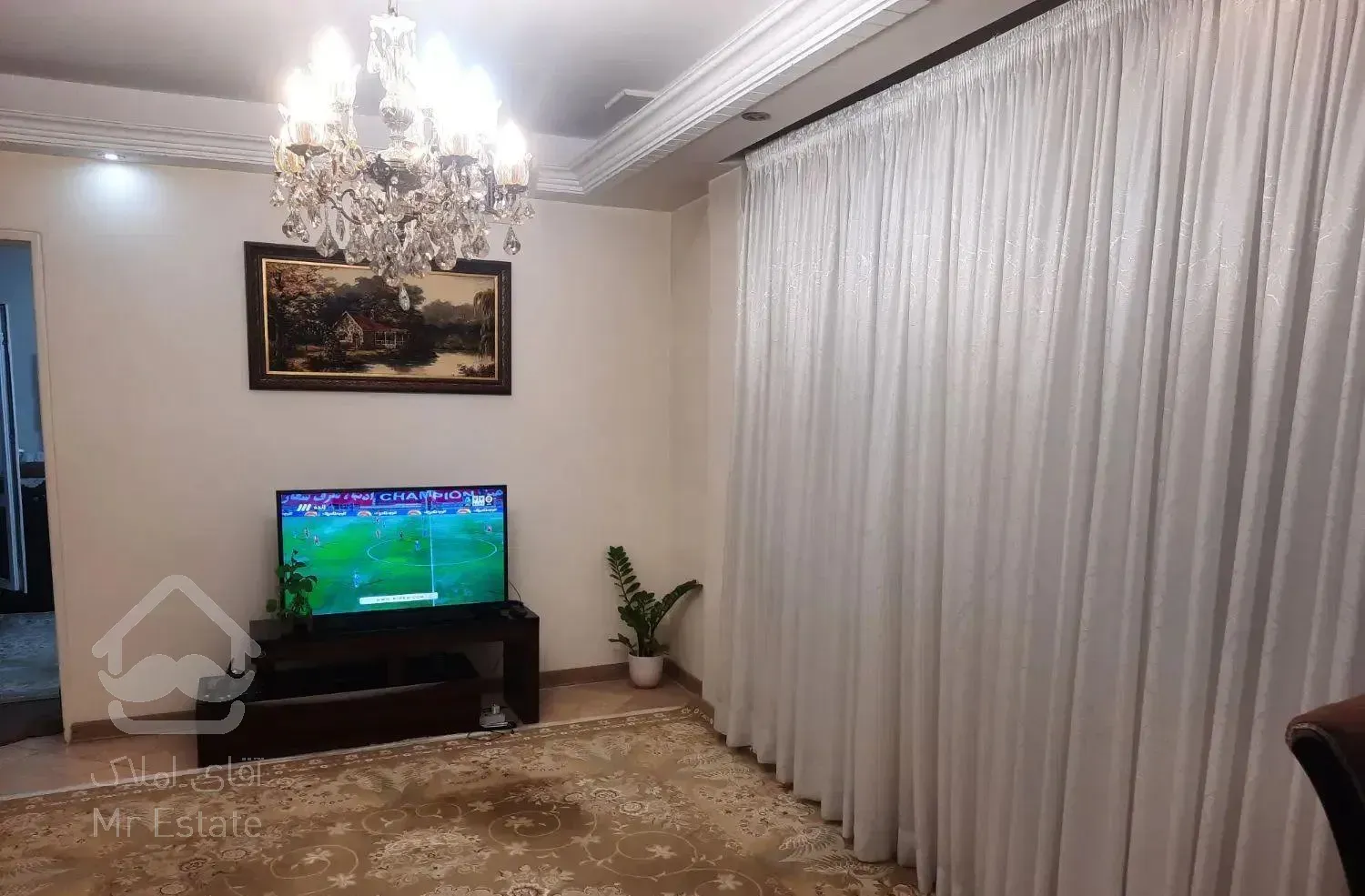 ۴۵ متری تک واحدی پذیرایی پرده خور با آسانسور