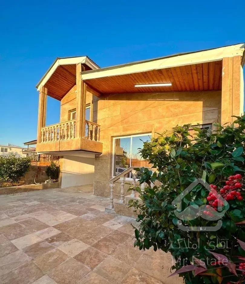 ویلا باغچه نیم پیلوت 188 متری شهرکی سندتک‌برگ