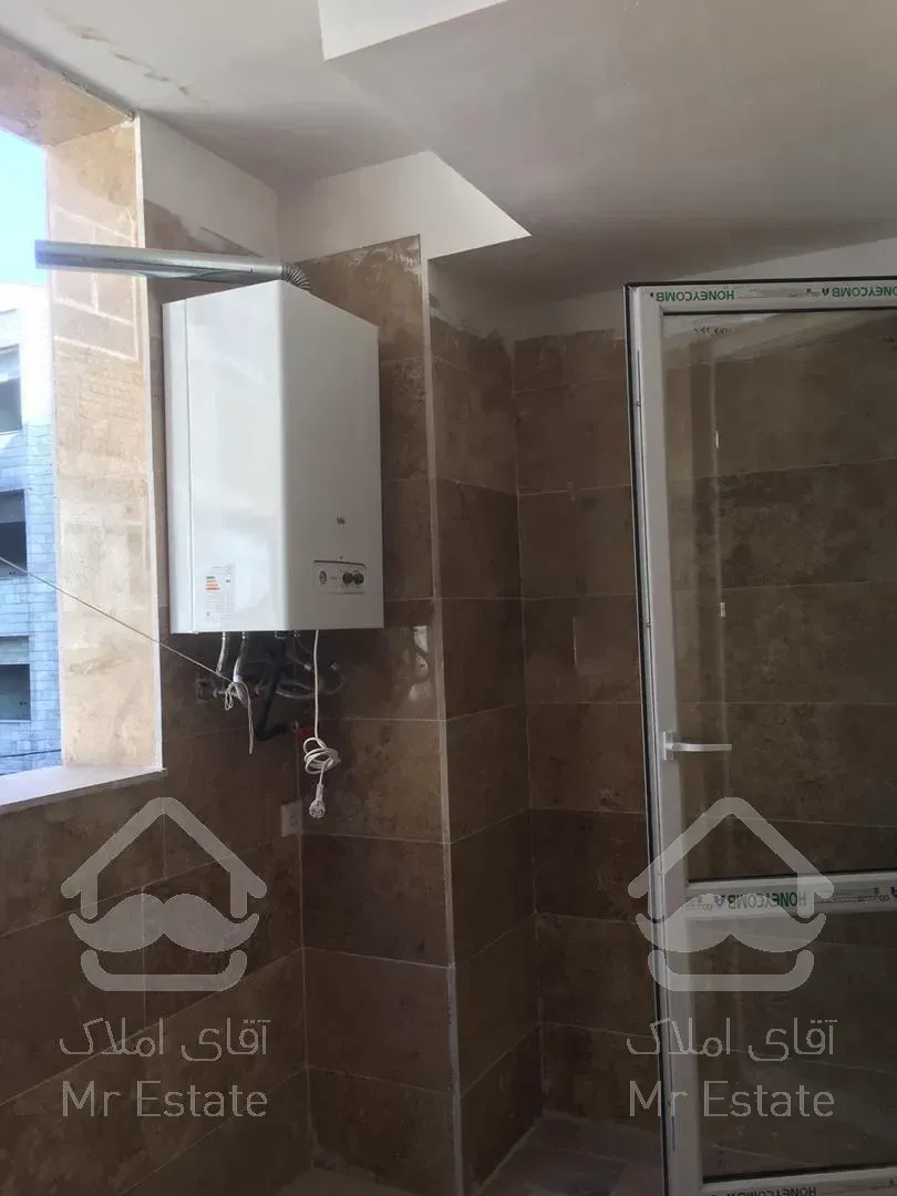 160متر / ۳خواب / فول امکانات کلید نخورده