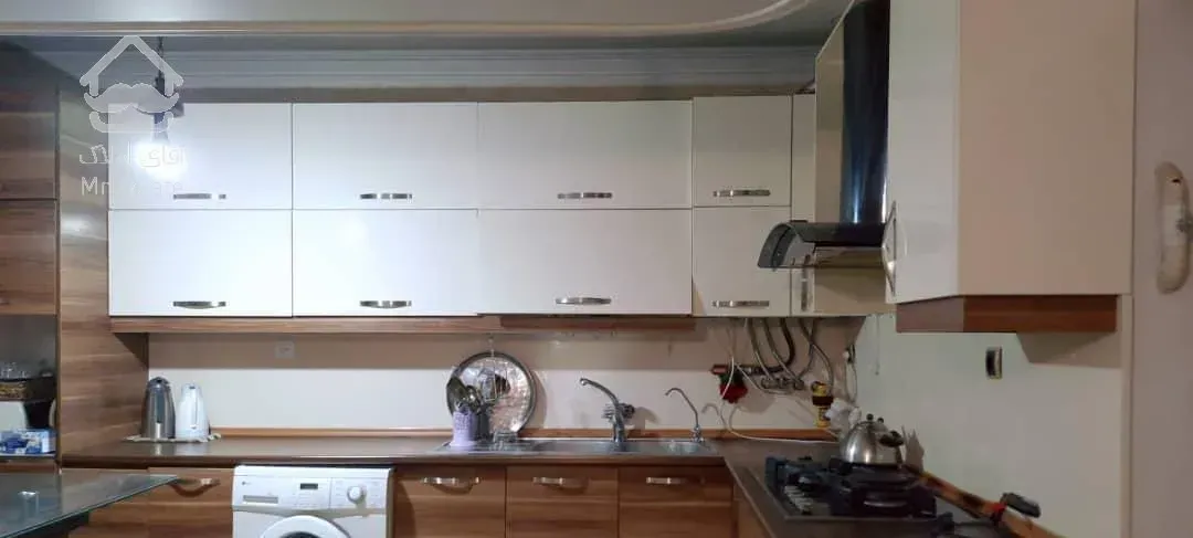 ملک شمالی   نور گیر کابینت اسپانیایی انباری ۷ متری