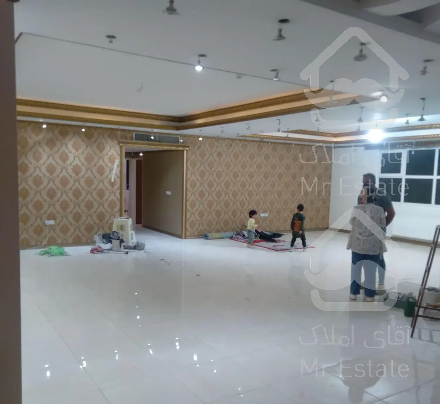 برج باغ شفق ۱۵۶ م فول فول فول امکانات