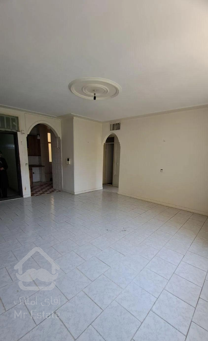 ۶۴متر. ۲خواب. طبقه اول. فلکه اول شهران