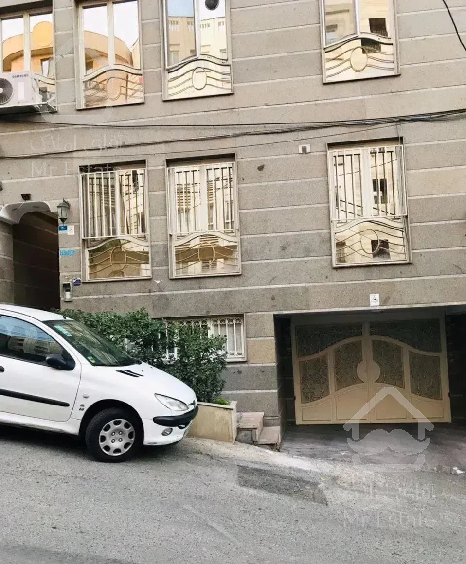 110متر سهروردی شمالی بالاتر از مطهری