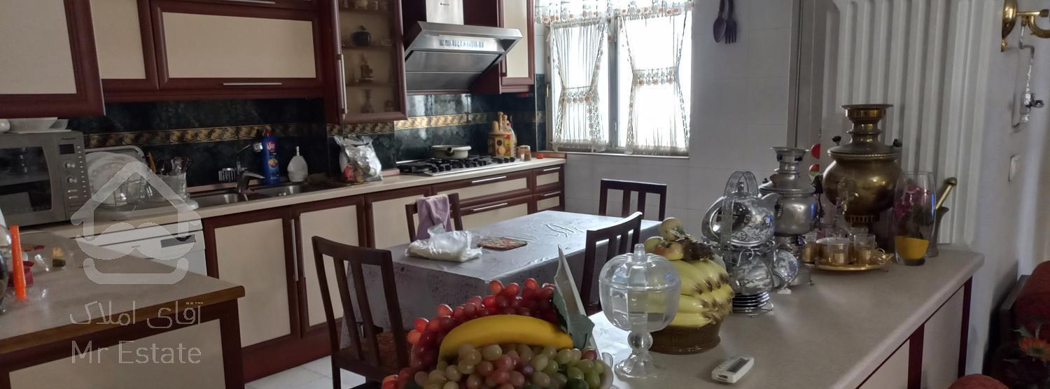 علامه شمالی. ۱۵۰ متر ۳ خواب.  ۲ پارکینگ سندی