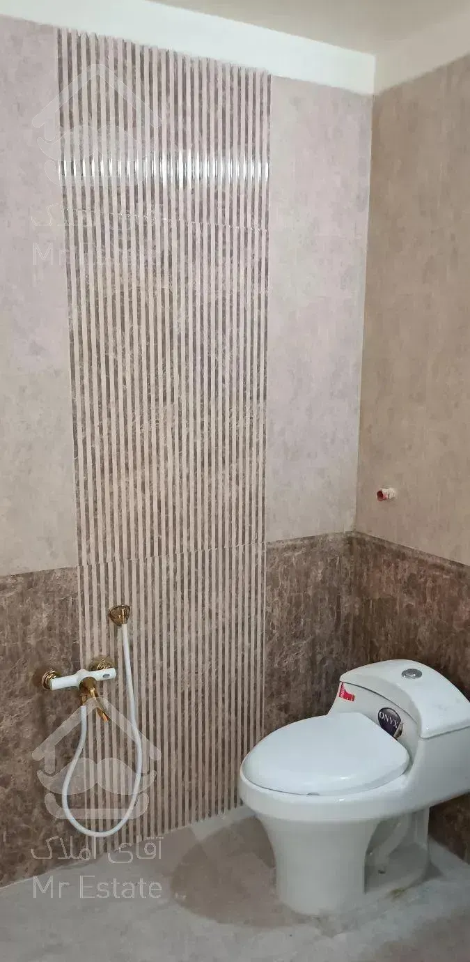 آپارتمان ۱۴۰ متری نوساز