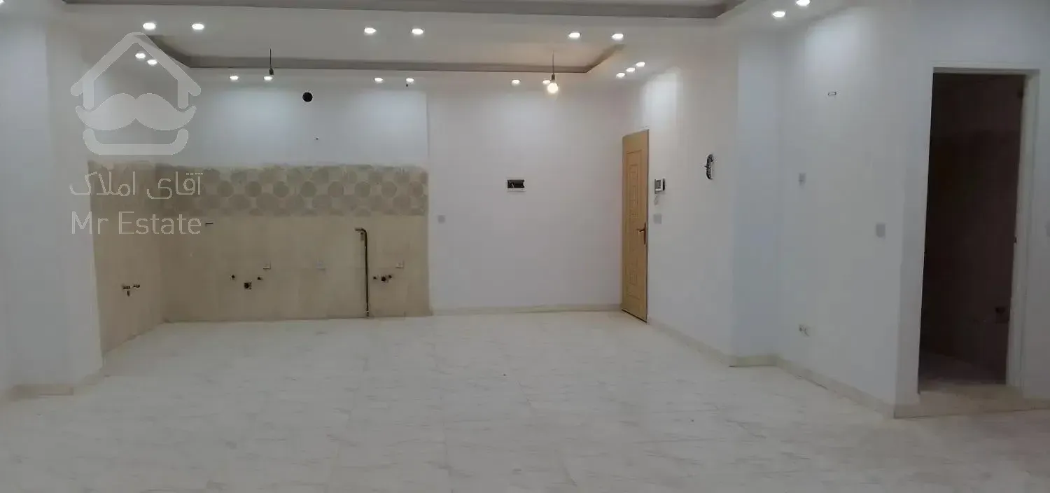 آپارتمان ۱۰۵ متری نوساز پارکینگ آسانسور
