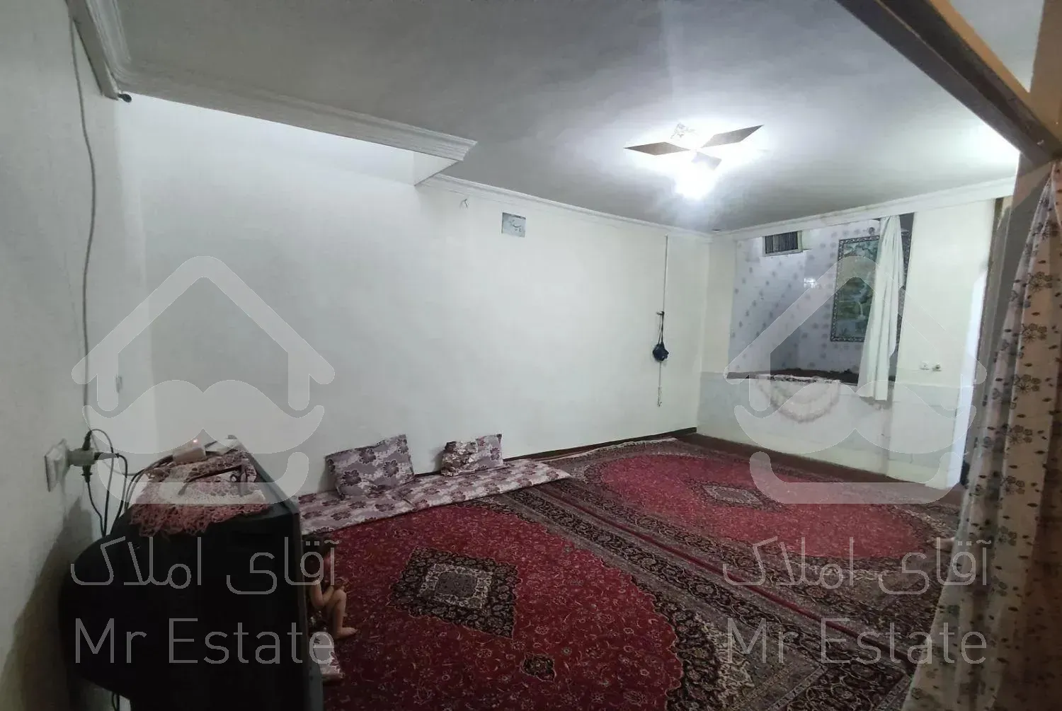 یک طبقه یک خواب سالن ویلایی