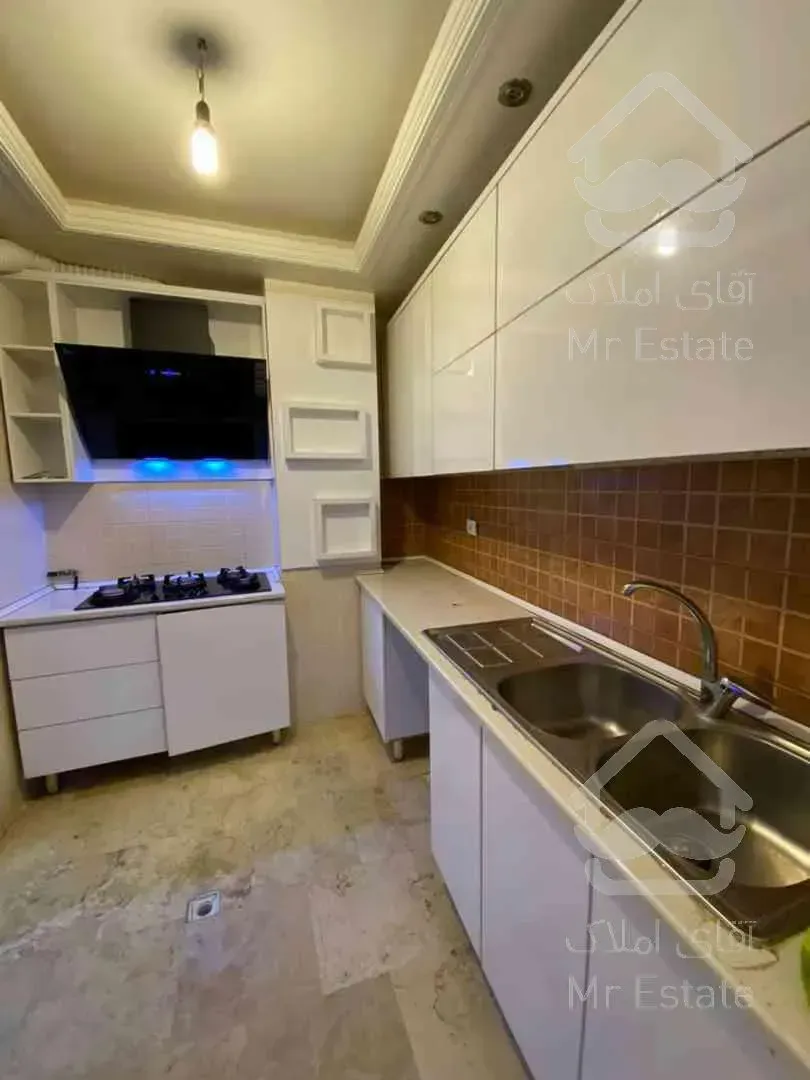 70 متر محله دنج فول امکانات