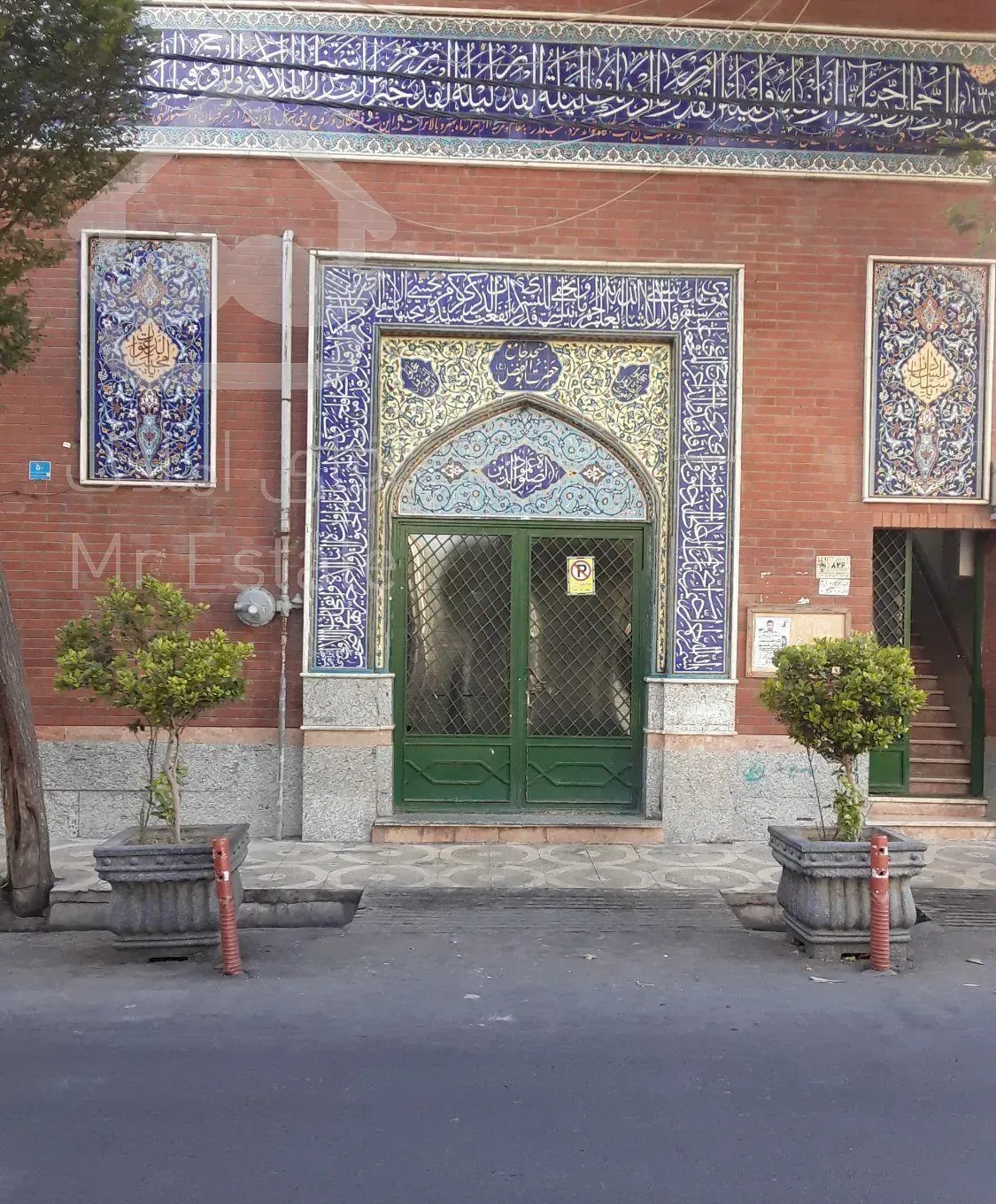 ۵۰ متر آپارتمان ، طبقه دوم ، زوج یا خانم کارمند .