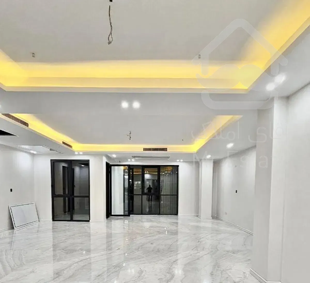 ۱۱۰ متر / طبقه پنجم / قابل تهاتر / کلید نخورده