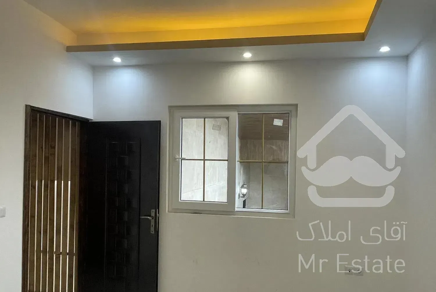 ۱۴۰ متر نیم‌‌ پیلوت ، امیرکلا سه راه سجادی