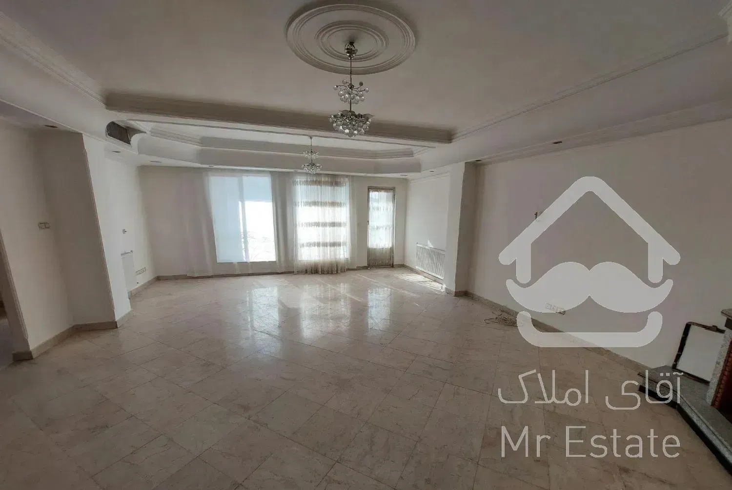 ۱۶۵ متر ۳ خواب فول امکانات