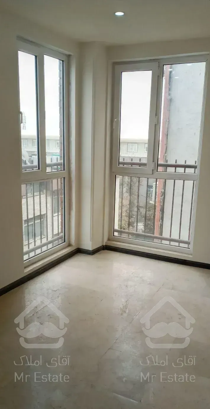 ۸۲ متر نوساز ۲نبش ولیعصر طالقانی