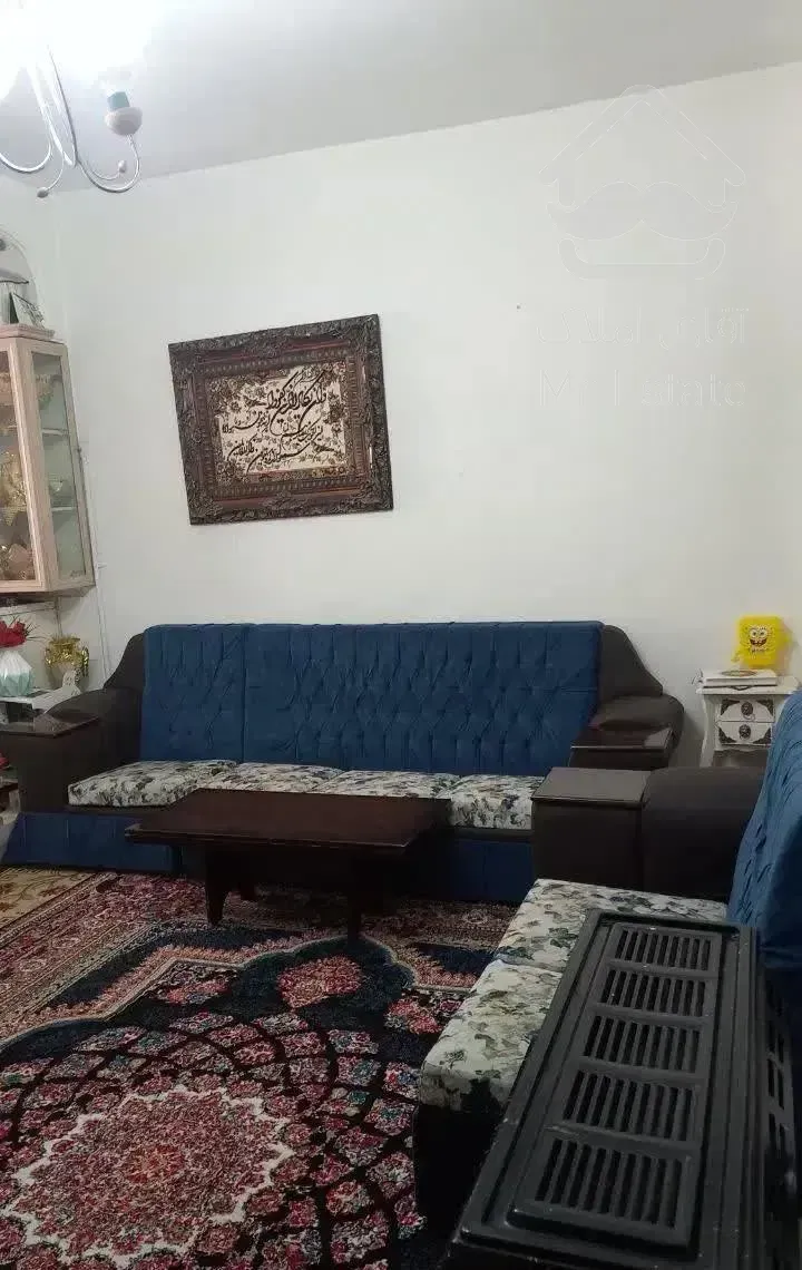 اجاره ۴۰ متر با پارکینگ و انباری، طبقه اول