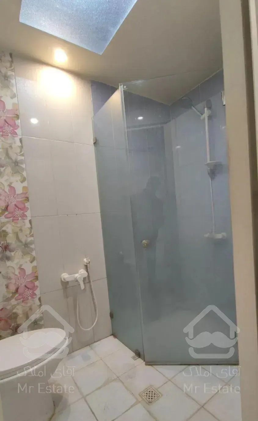 هروی/130متر/ لوکیشن دنج