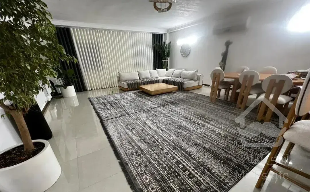 آپارتمان با نورگیر  /۳ خواب ۱۴۶متری /تاپ لوکیشن