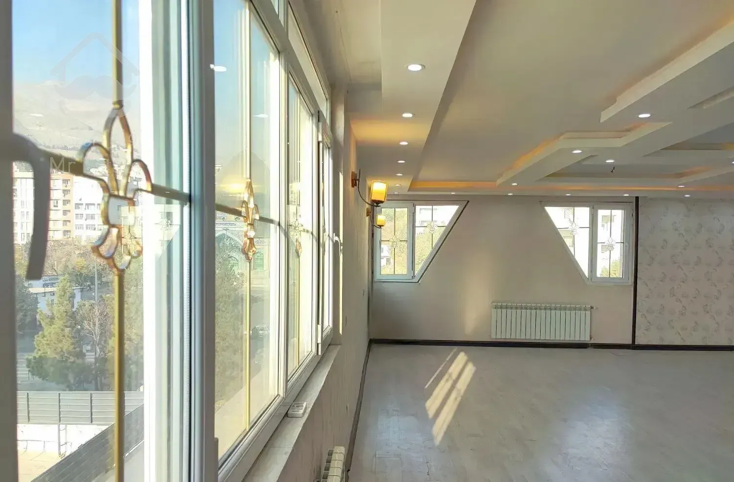 ۱۸۰ متر ۳ خواب تک واحد ، بالکن ، ویو ، لابی