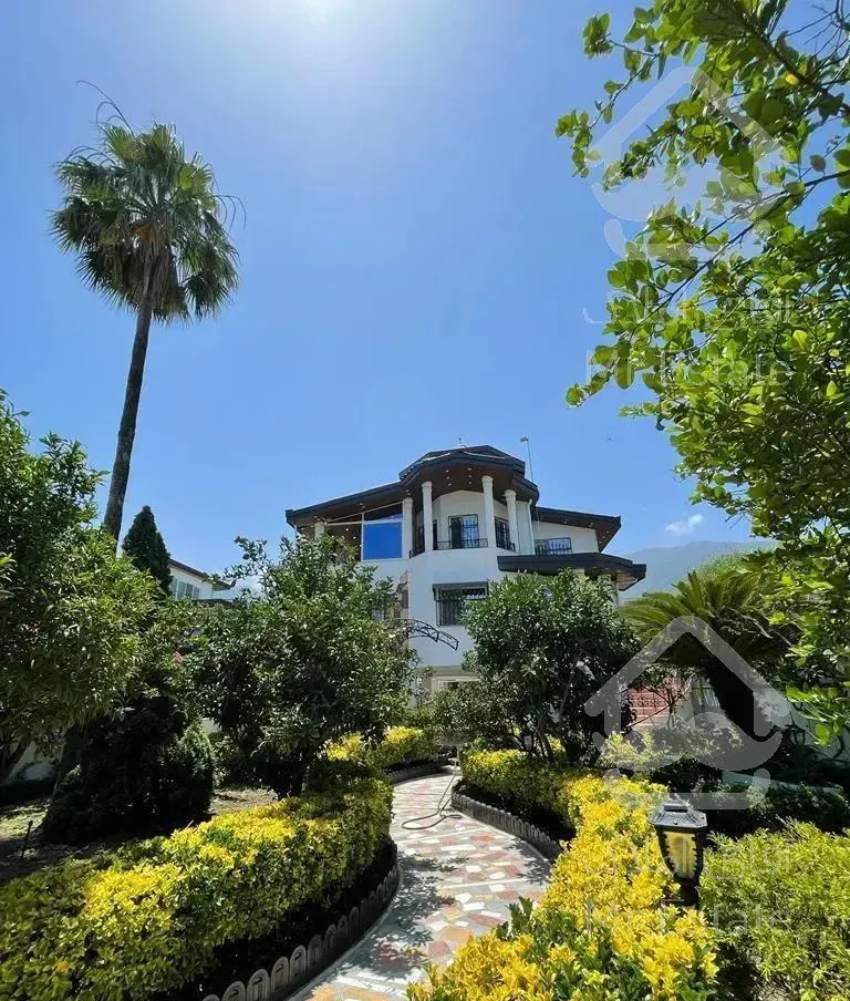 ویلاساحلی ۷۵۰متری با سند.قواره ۲دریا .نوشهر