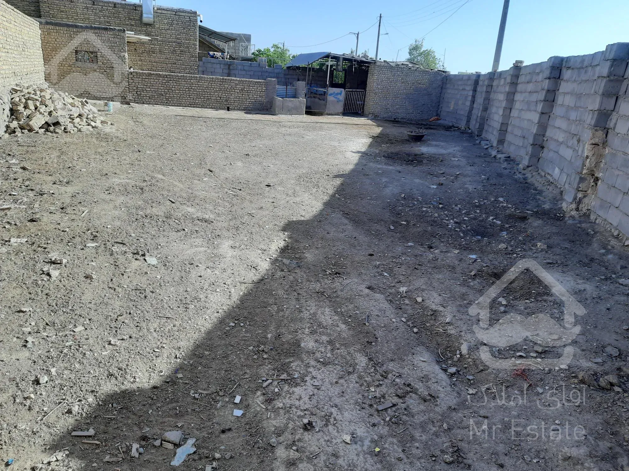 فروش فوری ۲۰۰ متر زمین