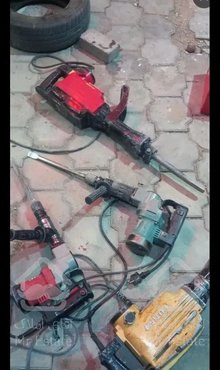 کنده کاری و تخریب جای لوله با پیکور.بالابر