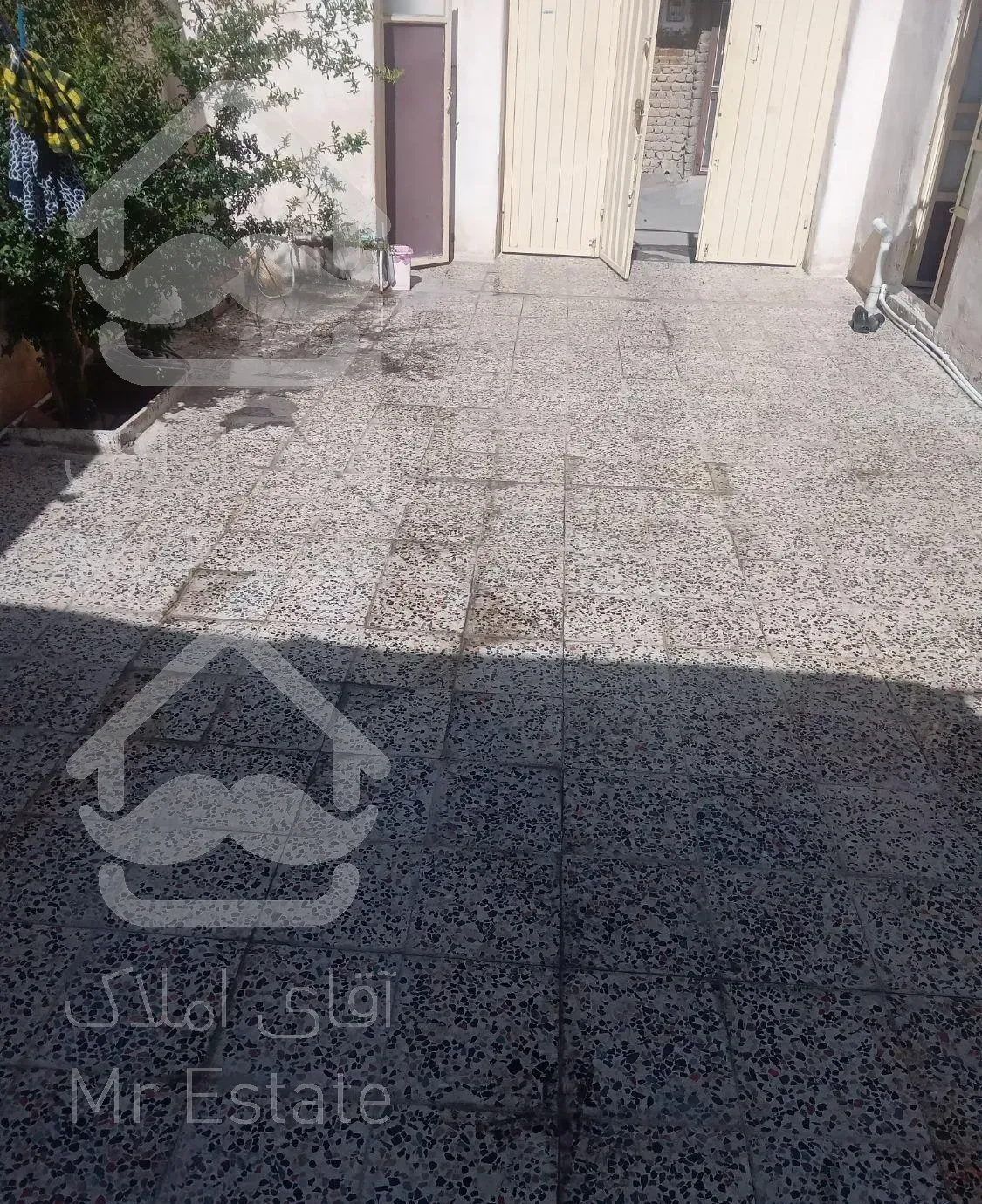 سویت اجاره ای حیاط دار