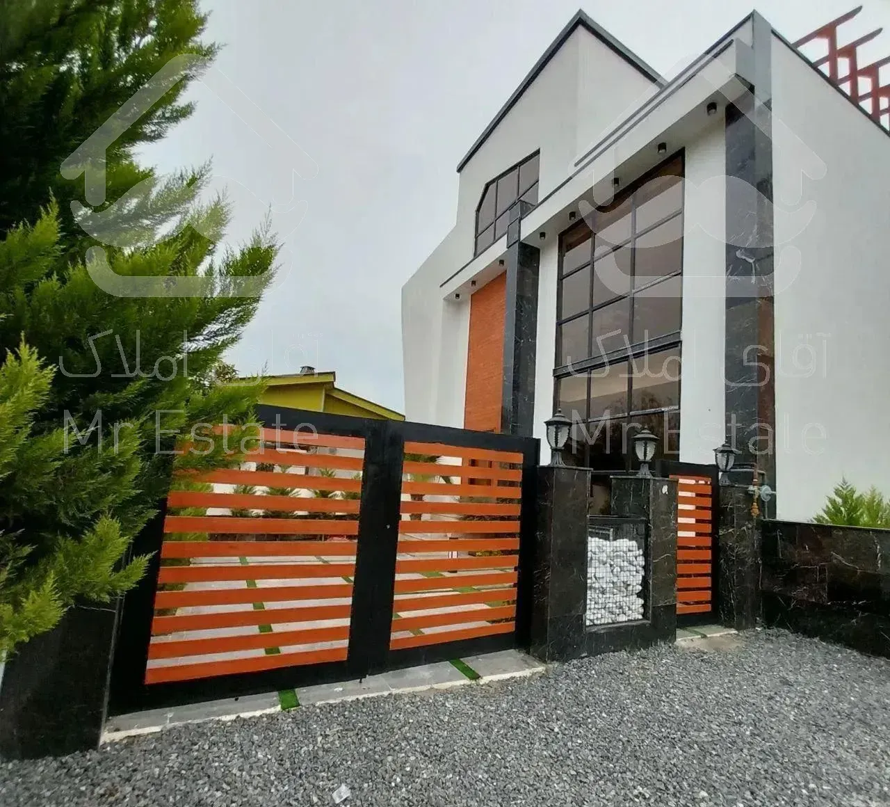 تریبلکس مدرن۳۲۰متری در شهرک خصوصی/سعادت اباد