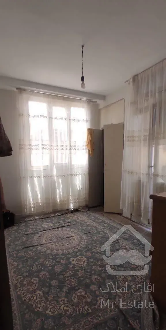 ۵۲ متری  پارکینگ دار