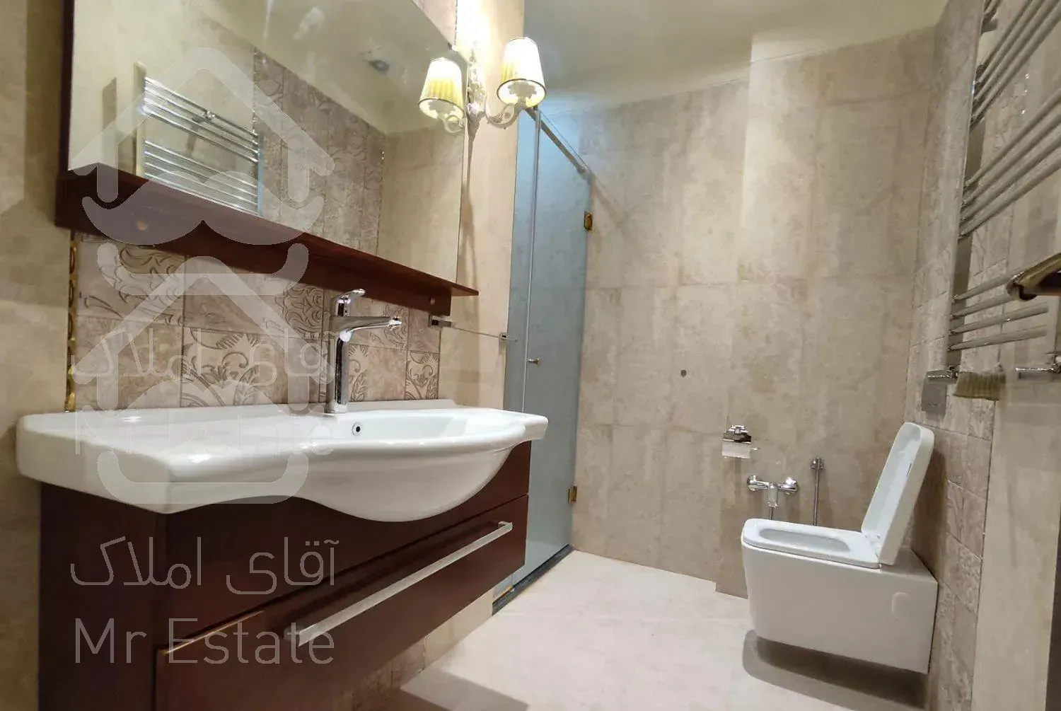 زعفرانیه ٢٠٠ متر 2 پارکینگ/فایل شخصی/ تماس تا 12شب