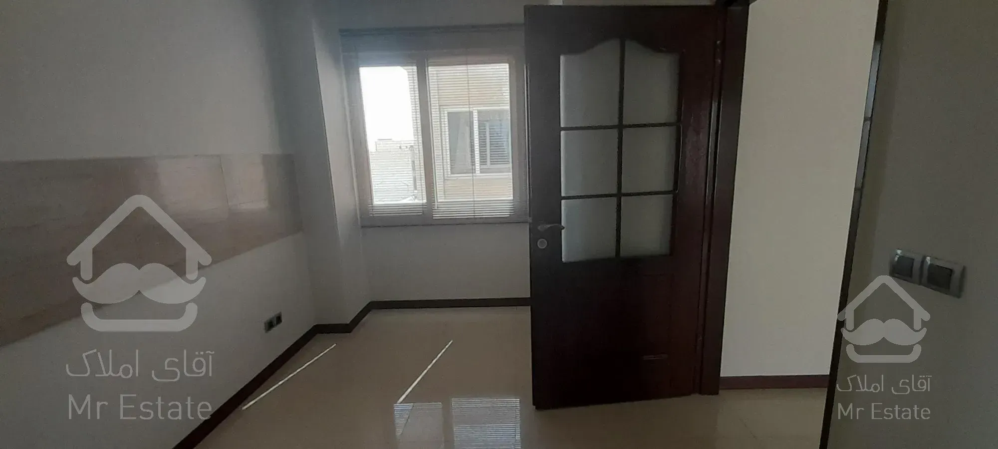 ۶۱ متر موقعیت اداری گاندی خارج از طرح ۱۰ ساله