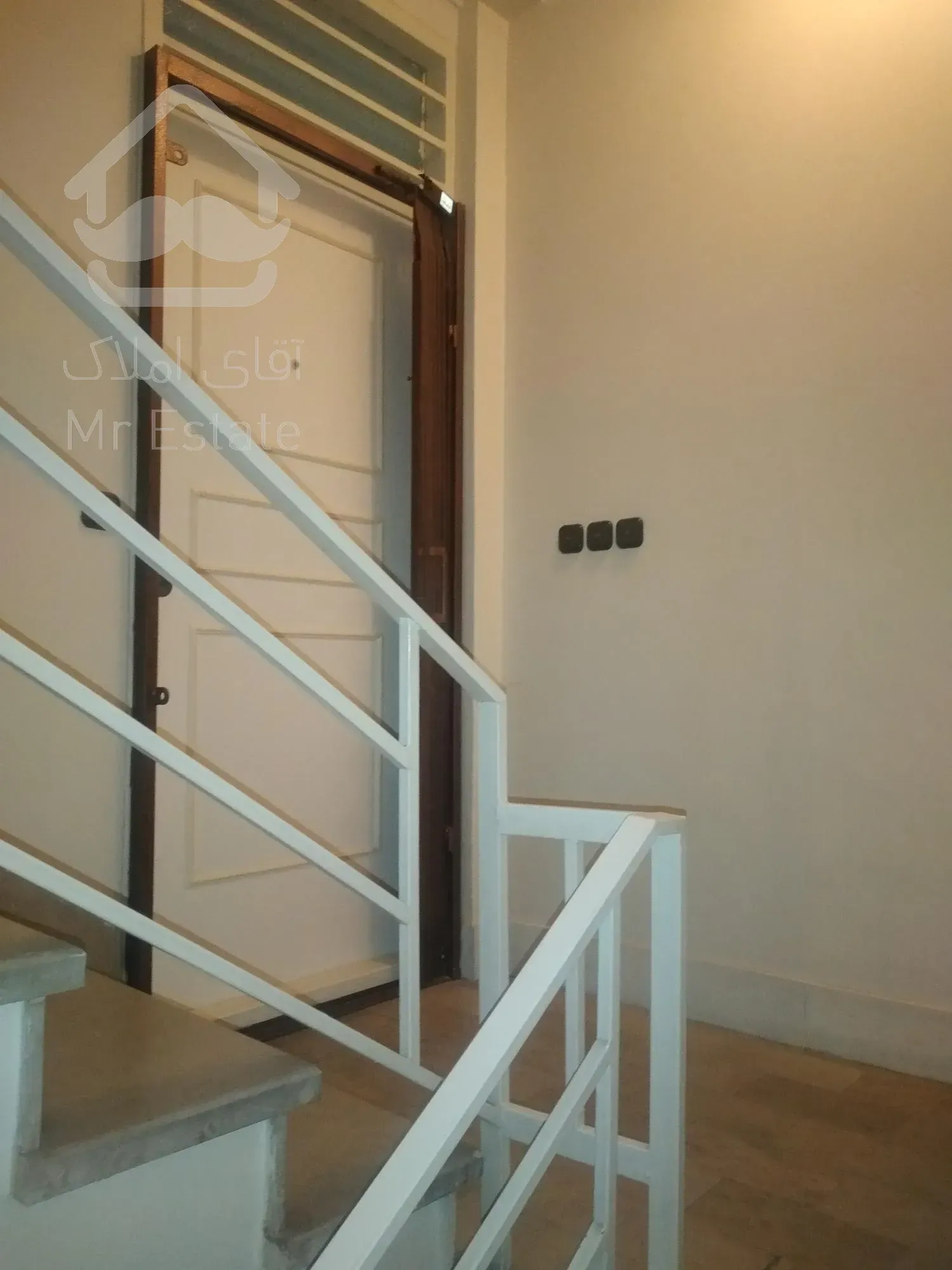 فروش آپارتمان ۶۸ متری ۲ خواب طبقه سوم تک واحدی رودکی آزادی