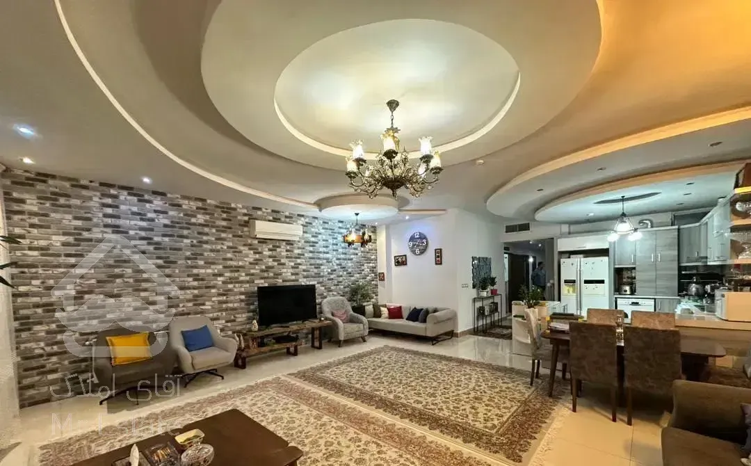 ۱۳۵ متر / لوکس / پشت حاشیه خیابان اصلی / صیاد