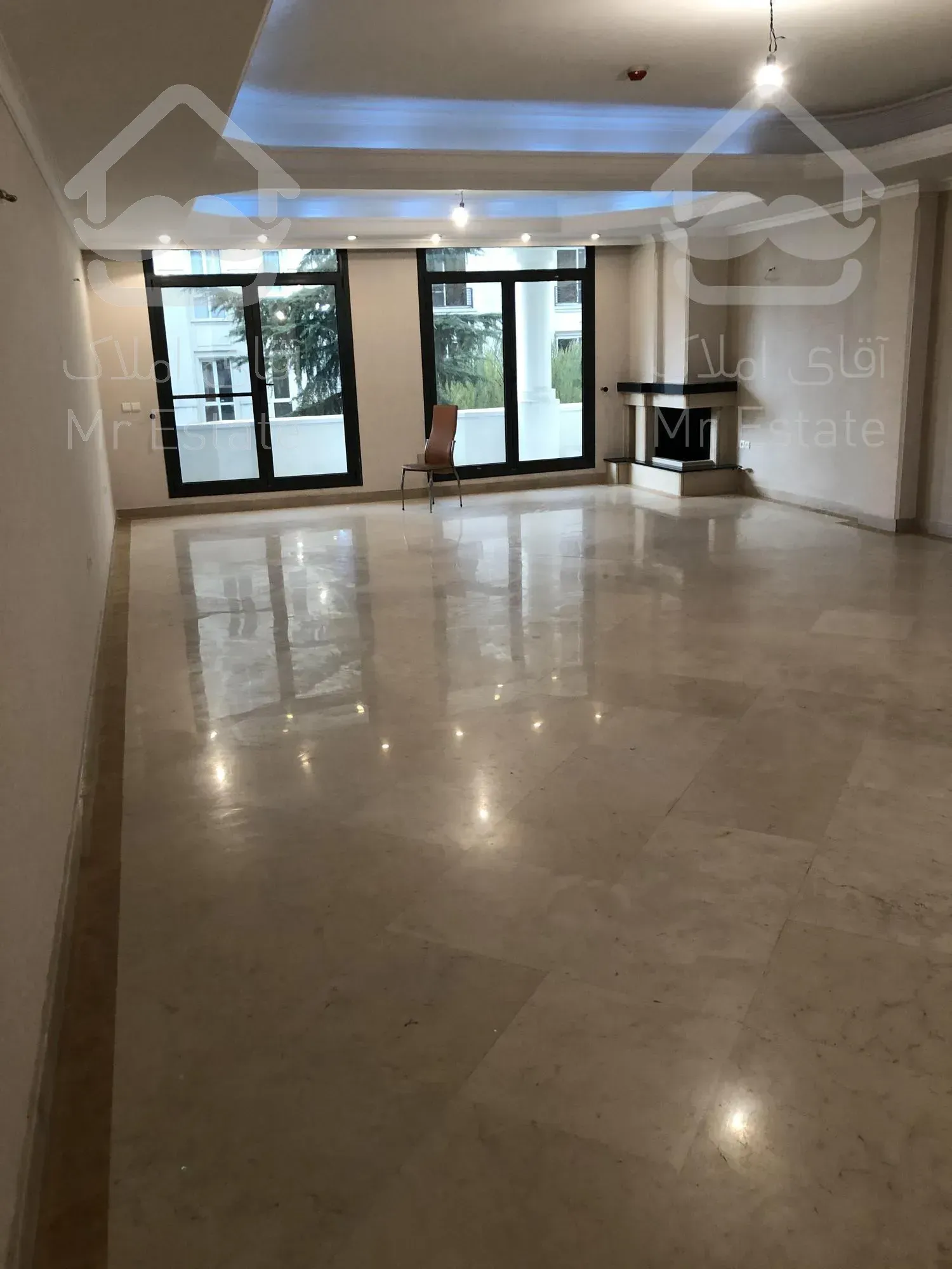 رهن و اجاره آپارتمان ۲۲۰ متری ۳ خوابه فرمانیه