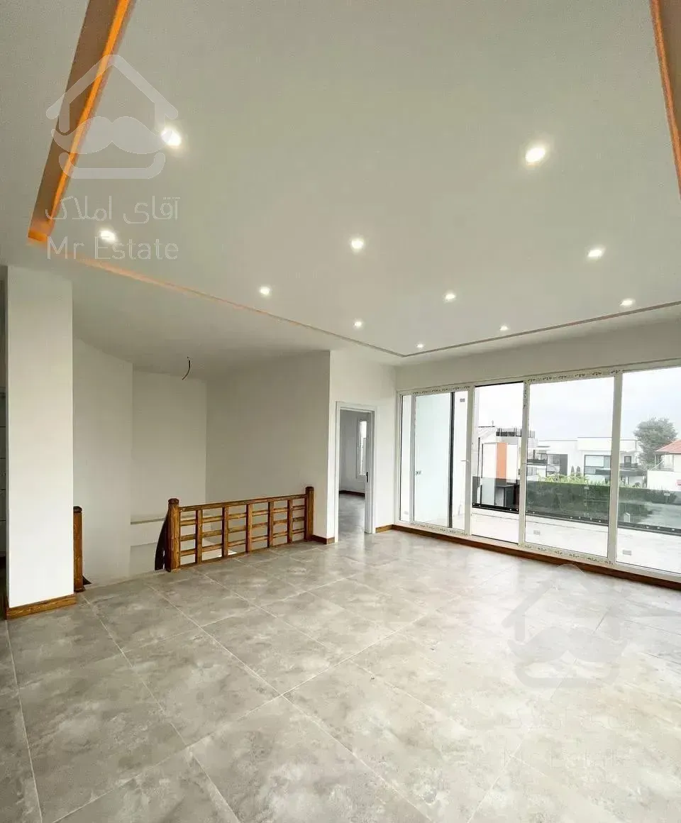 ویلا  / لوکیشن برند / شهرکی / استخر دار