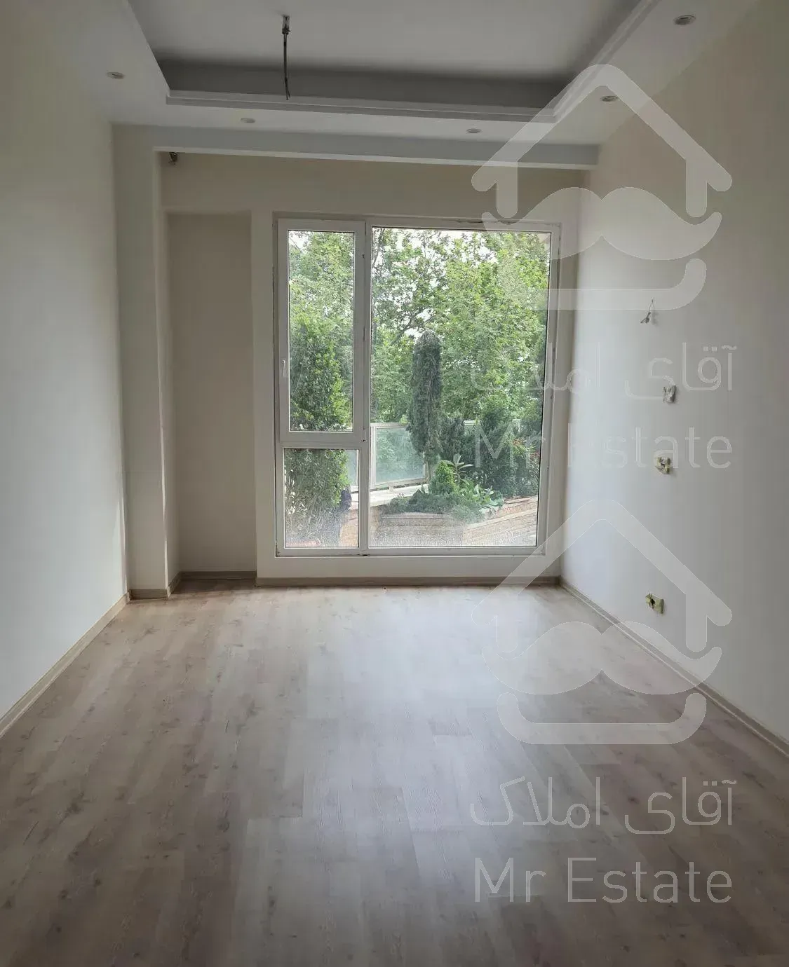 گل سنگ ۳۳۰ متر پنت‌هاوس فول مشاعات