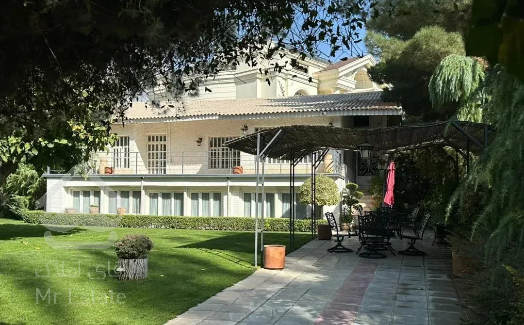 ویلا باغ ۱۲۰۰ متری دنج در لواسان با ۲طبقه بنا