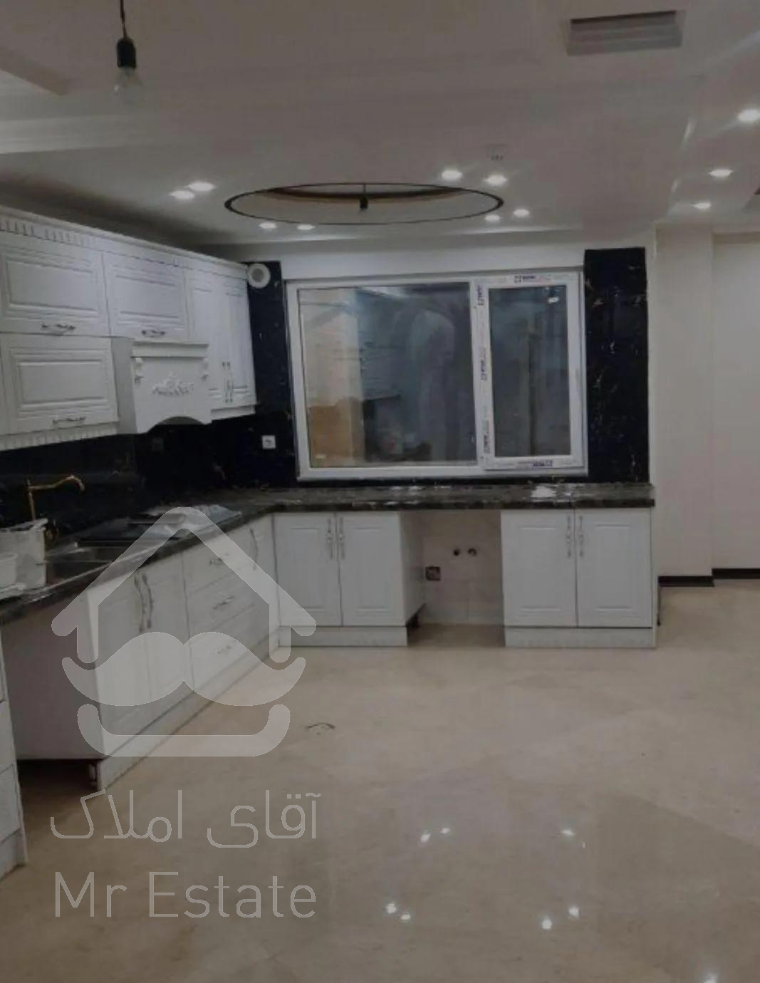 110 متر غرق در نور