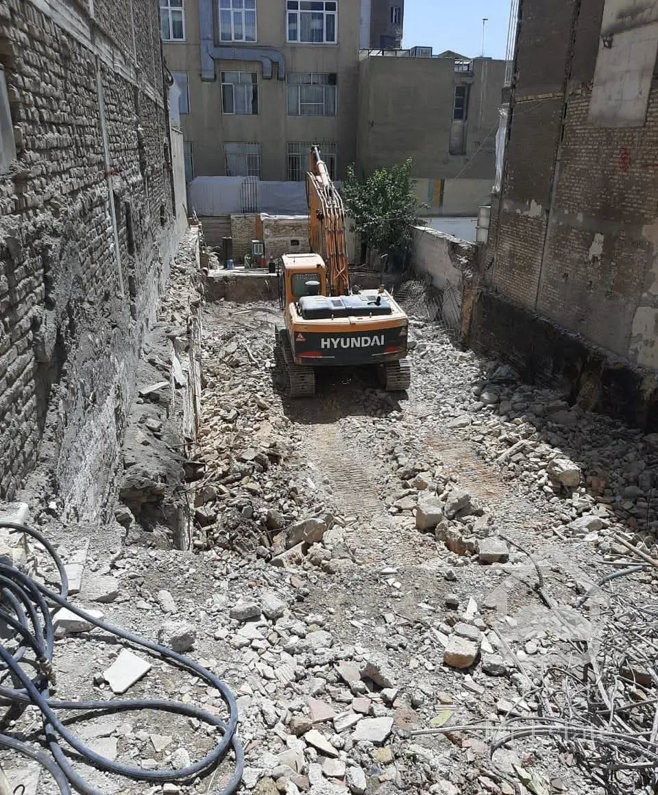 تخریب خاکبرداری