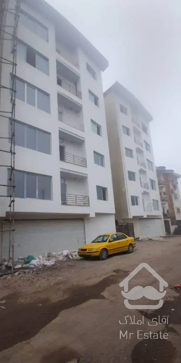 آپارتمان کلید نخورده با ۱۲۰ متر بنا و آسانسور