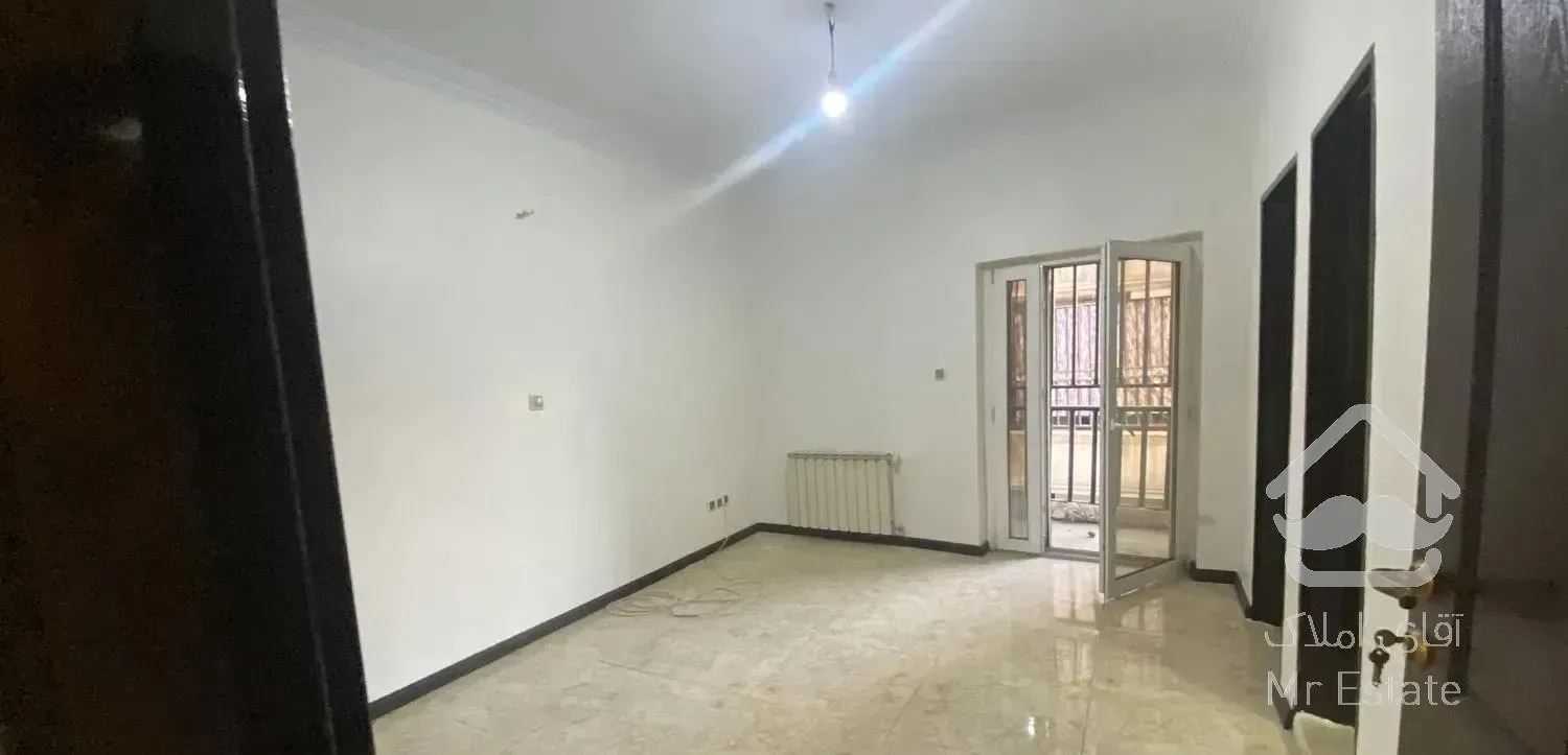 تاپ لوکیشن ازگل،۱۸۷متر،سه خواب، سرایدار،٣انباری