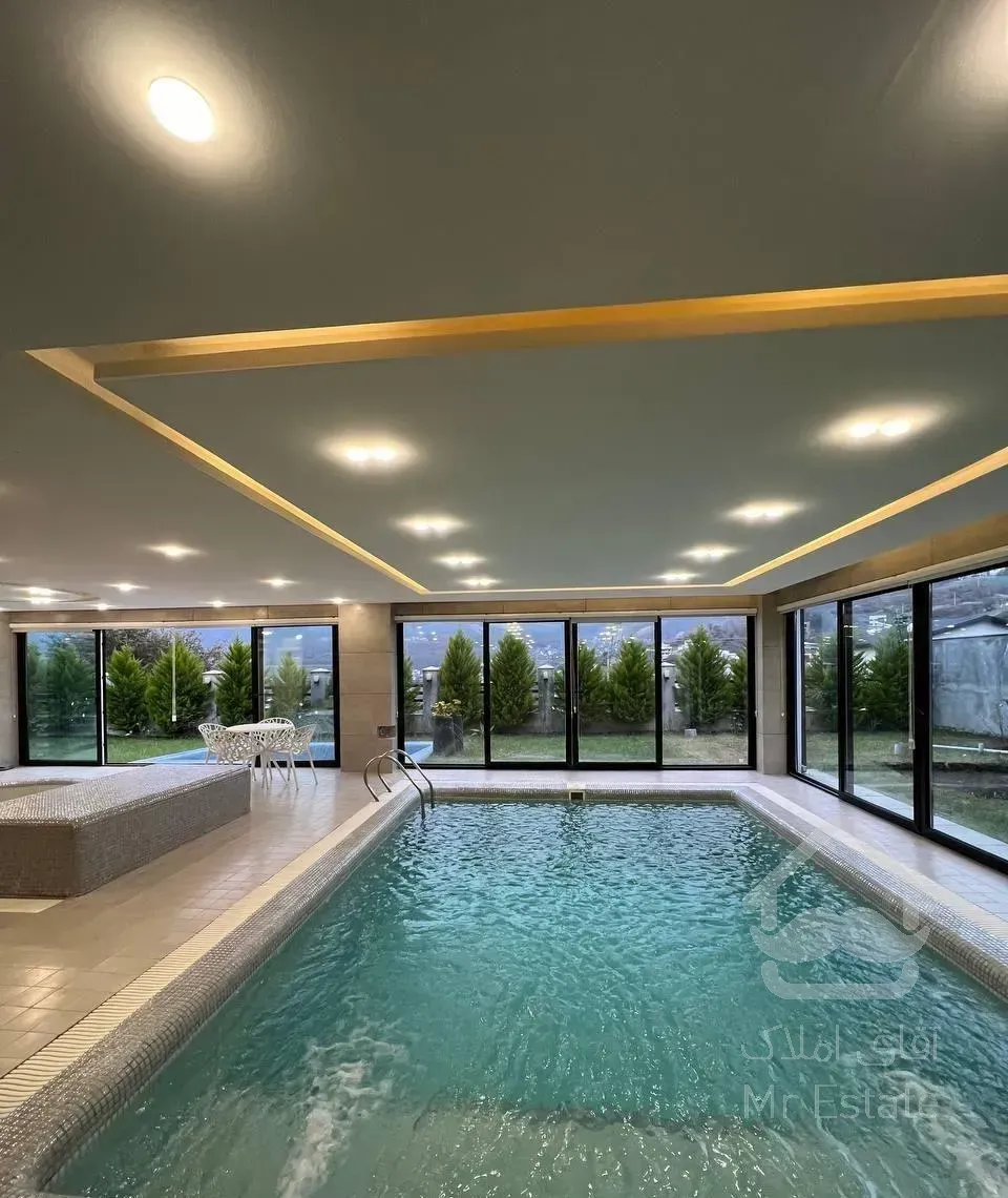 داخلش شبیه فیلمای اروپاییه/دو استخر/تریبلکس/لاویج